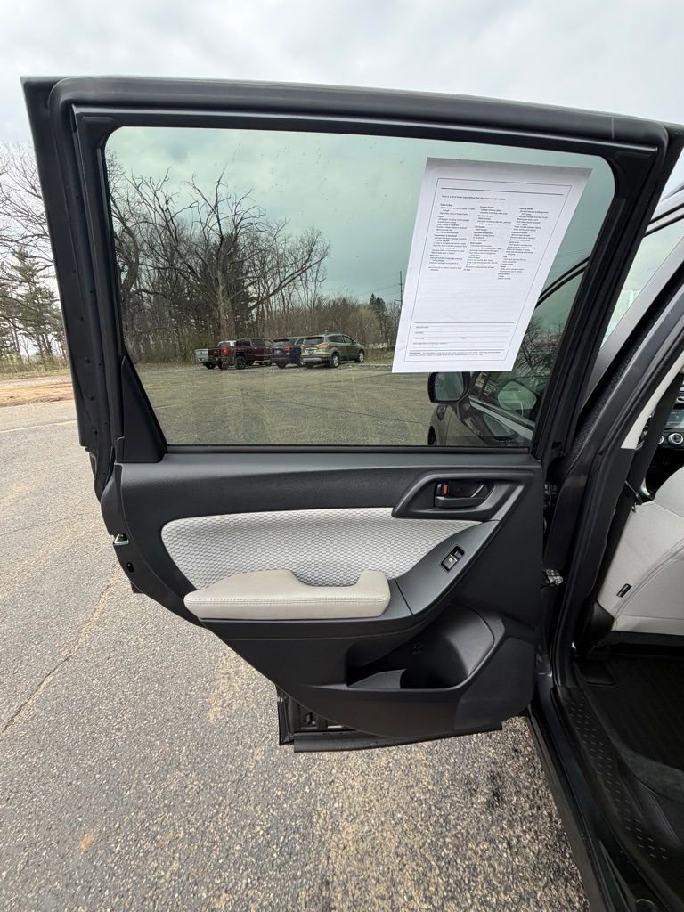 Used 2018 Subaru Forester 2.5i Premium w/ All-Weather Package AWD/4WD image 11