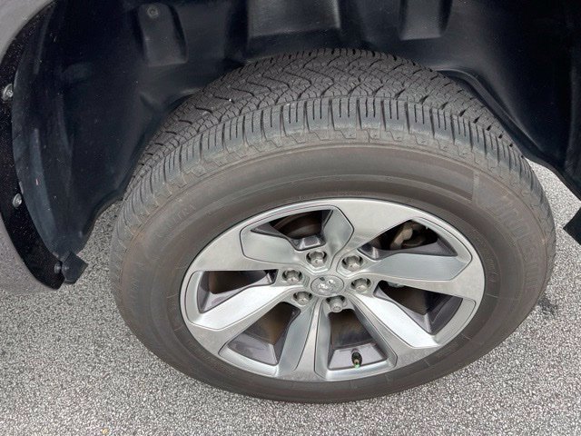 Used 2022 RAM 1500 Limited w/ Body Color Bumper Group RWD image 9