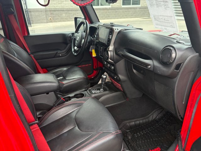 Used 2017 Jeep Wrangler Unlimited Rubicon AWD/4WD image 27