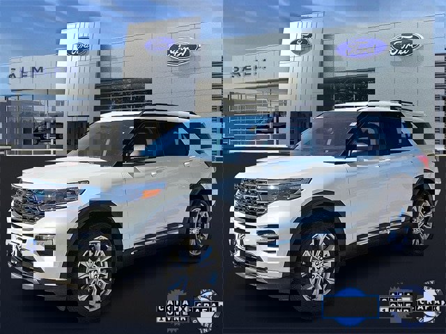 Certified 2022 Ford Explorer XLT w/ Equipment Group 202A image 6