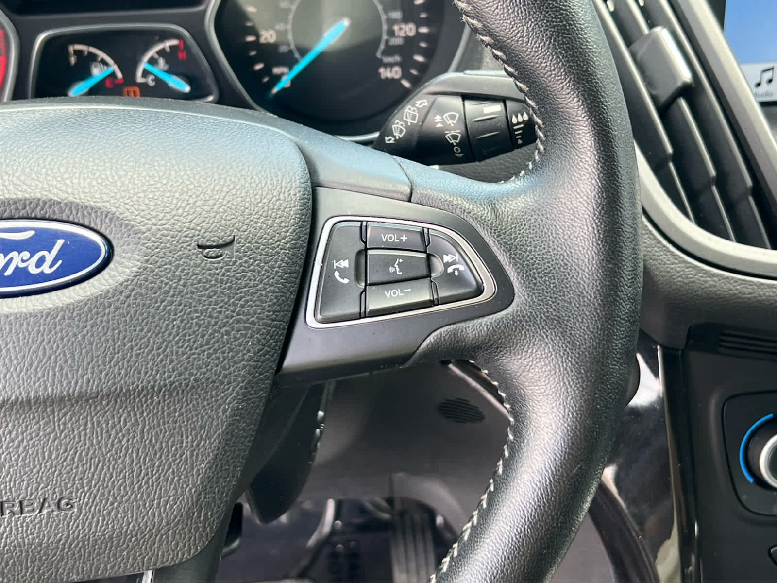 Certified 2019 Ford Escape SE AWD/4WD image 33