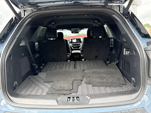Certified 2025 Ford Explorer ST-Line w/ Premium Package RWD image 32