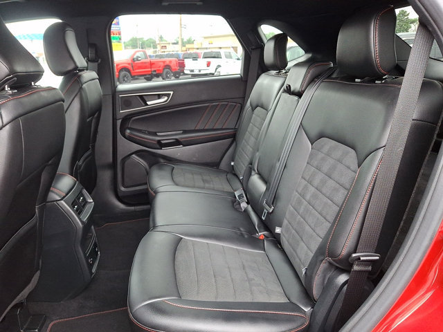 Certified 2021 Ford Edge ST-Line AWD/4WD image 11