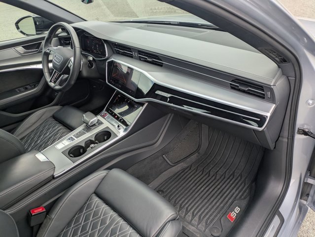 Used 2021 Audi S6 Prestige w/ Prestige Package image 39