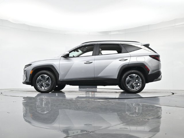 Used 2025 Hyundai Tucson Blue AWD/4WD image 38