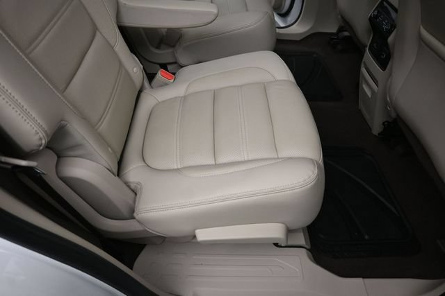 Used 2019 GMC Acadia Denali w/ Technology Package FWD image 28