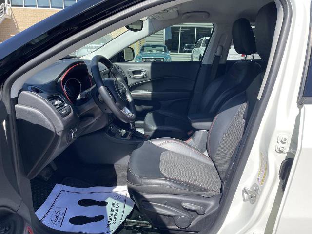 Used 2018 Jeep Compass Trailhawk w/ Cold Weather Group image 17