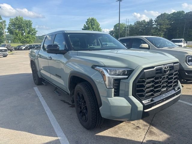 Used 2024 Toyota Tundra Limited w/ TRD Off-Road Package AWD/4WD video 3