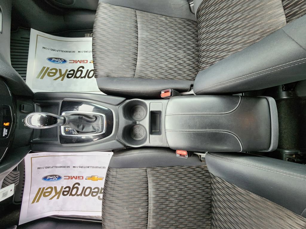 Used 2018 Nissan Rogue S image 21