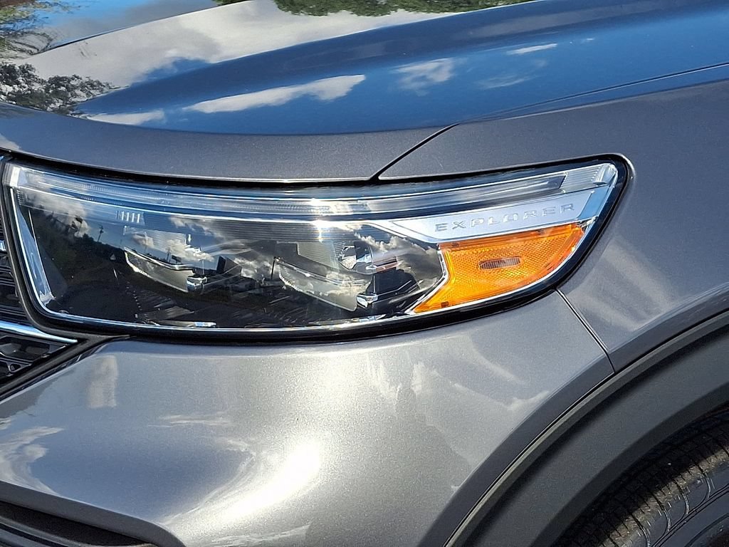 Certified 2022 Ford Explorer XLT AWD/4WD image 9