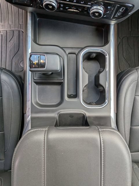 Used 2023 GMC Sierra 1500 SLT w/ SLT Premium Plus Package AWD/4WD image 13
