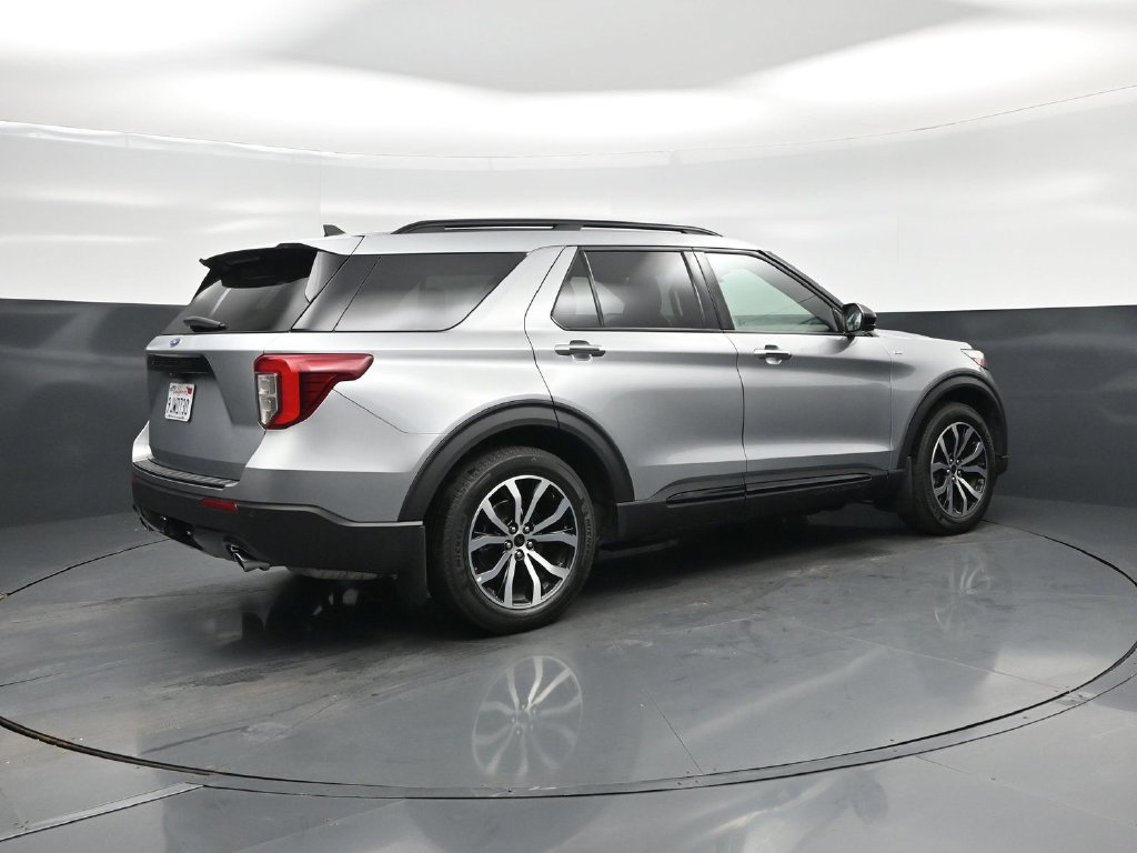 Certified 2023 Ford Explorer ST-Line w/ Class IV Trailer Tow Package RWD image 28