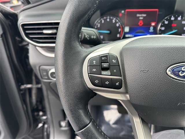 Certified 2022 Ford Explorer XLT w/ Equipment Group 202A image 28