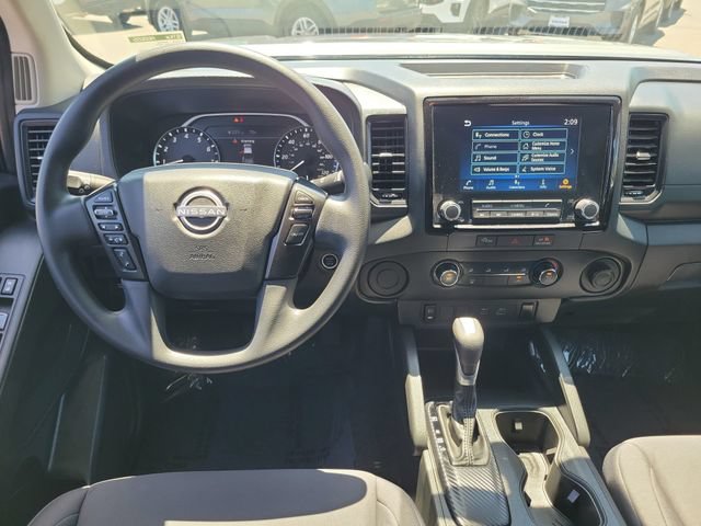 Used 2023 Nissan Frontier S RWD image 4