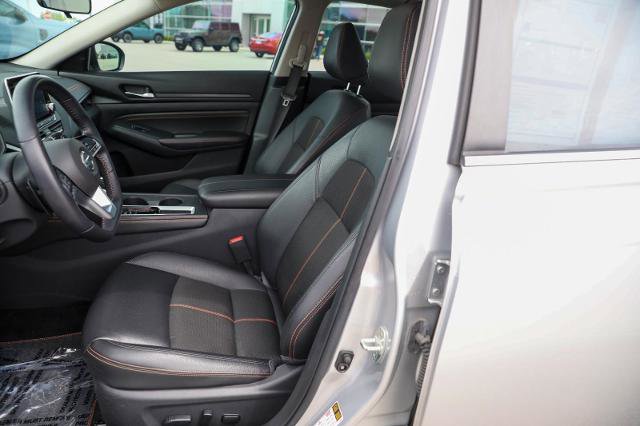 Used 2020 Nissan Altima 2.5 SR w/ Premium Package FWD image 18