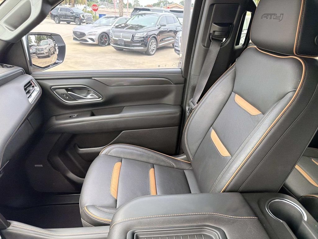 Used 2024 GMC Yukon AT4 AWD/4WD image 19