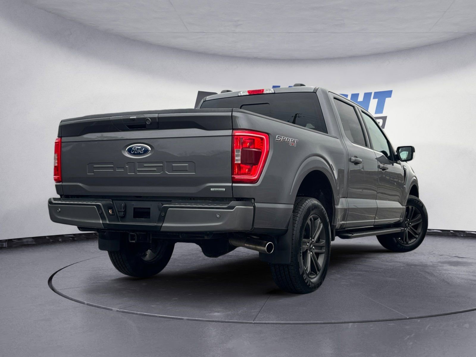 Certified 2022 Ford F150 XLT w/ Equipment Group 302A High image 5