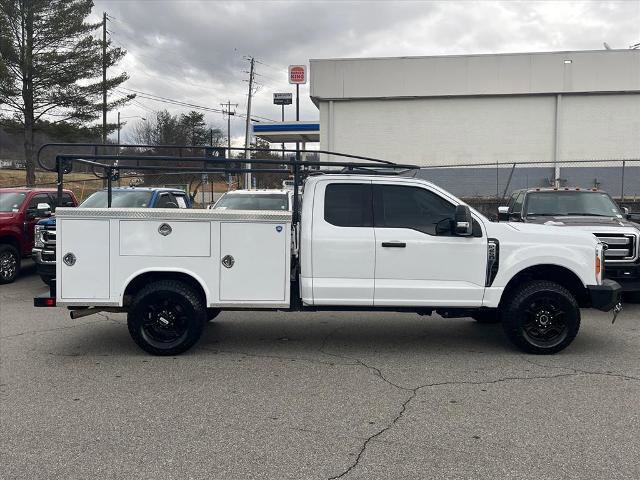 Certified 2023 Ford F250 XLT image 2