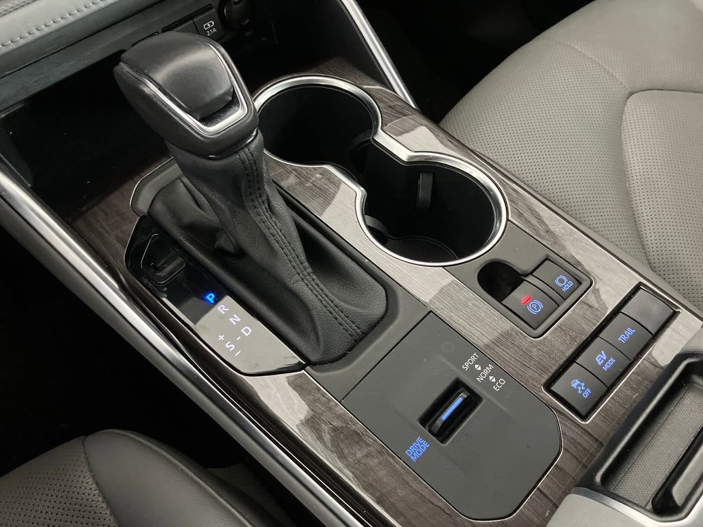 Used 2021 Toyota Highlander Limited image 26