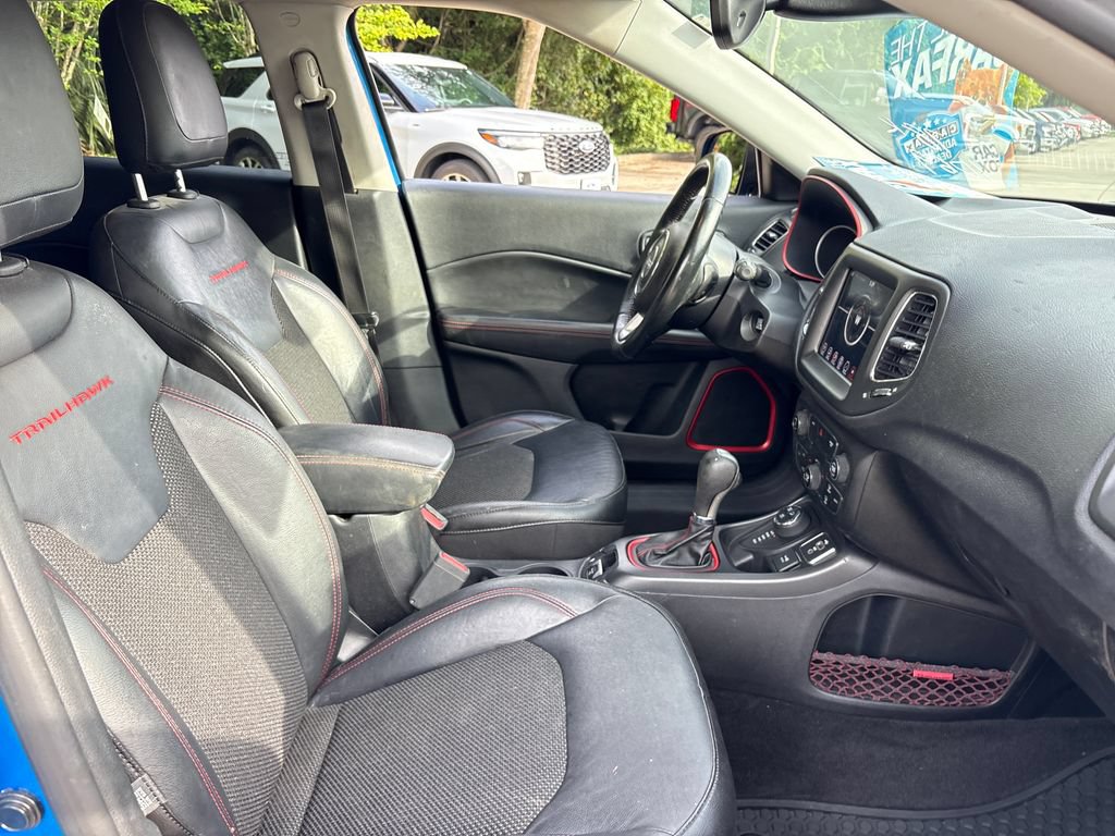 Used 2018 Jeep Compass Trailhawk w/ Popular Equipment Group AWD/4WD image 29