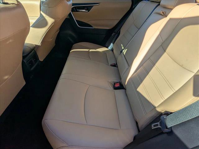 Used 2023 Toyota RAV4 XLE Premium image 17