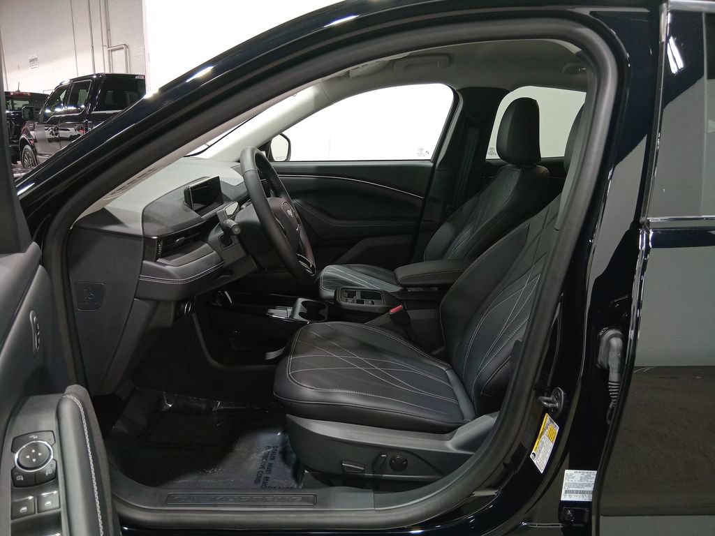 Certified 2025 Ford Mustang Mach-E Select RWD image 17