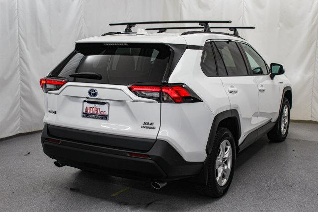 Used 2021 Toyota RAV4 XLE w/ Convenience Package AWD/4WD image 7