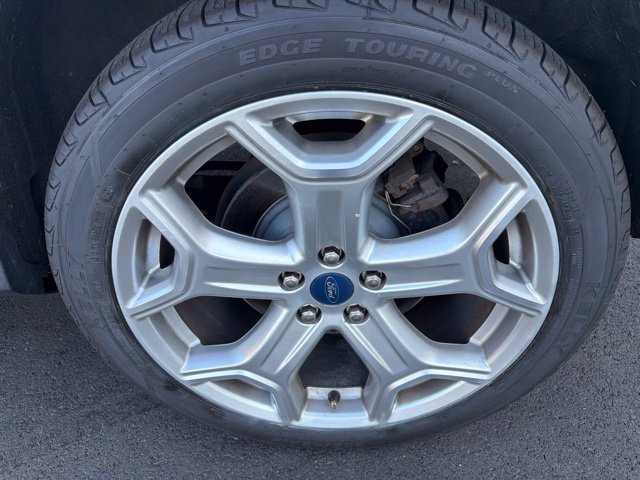 Certified 2019 Ford Escape Titanium AWD/4WD image 29