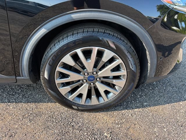 Certified 2020 Ford Escape Titanium AWD/4WD image 31