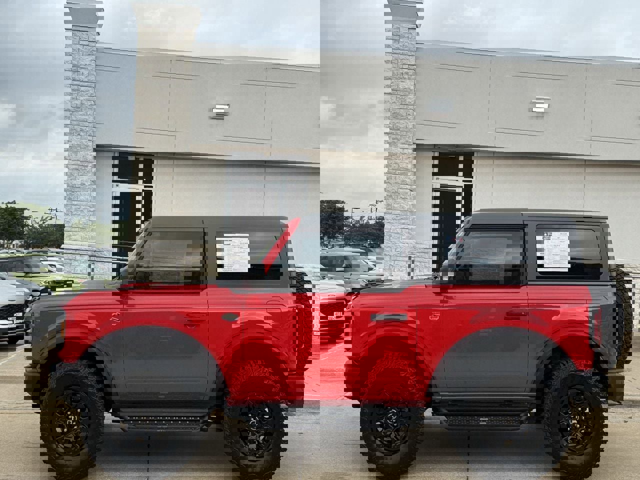 Certified 2023 Ford Bronco Wildtrak image 3