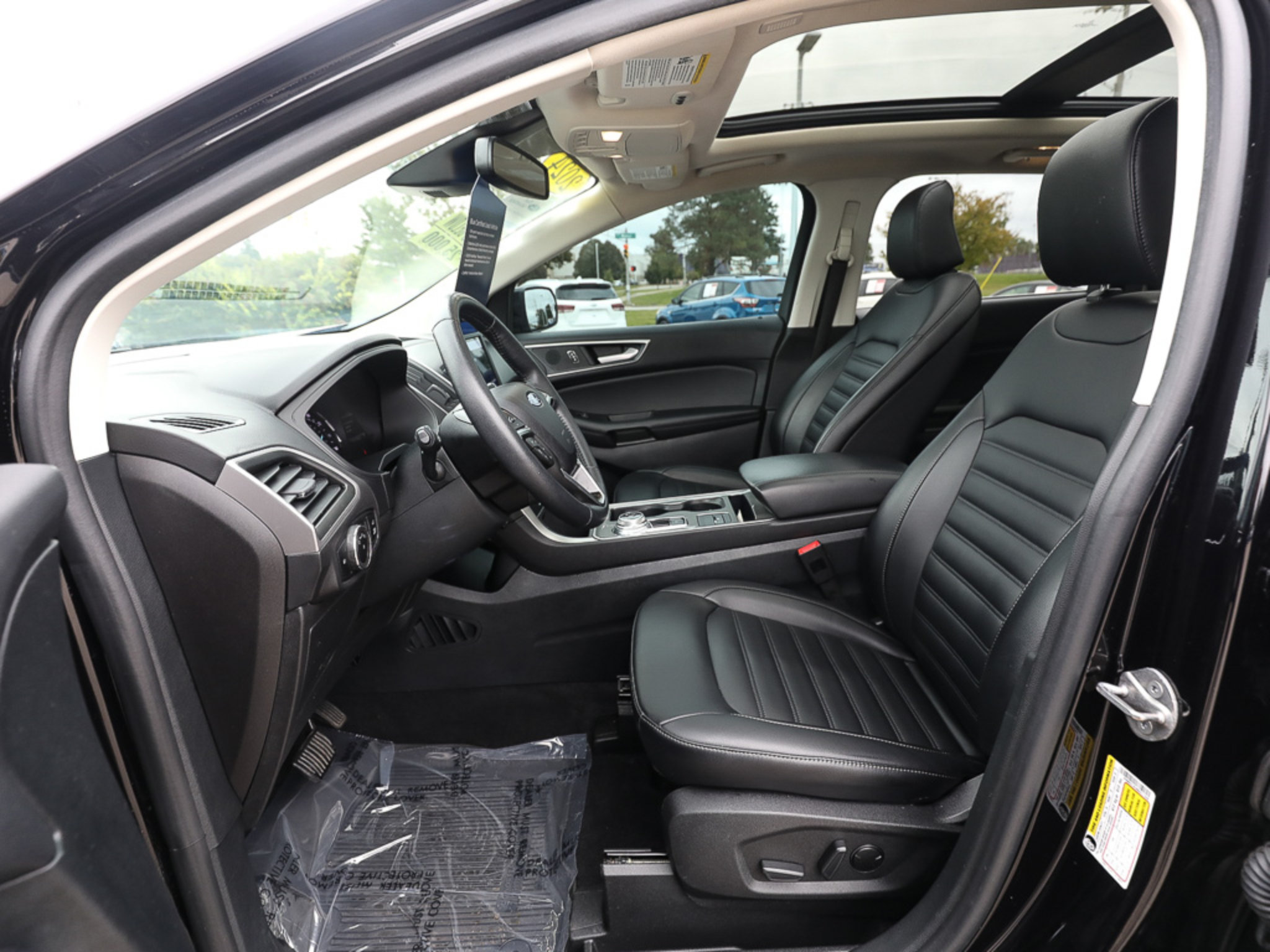 Certified 2024 Ford Edge SEL w/ Convenience Package AWD/4WD image 12