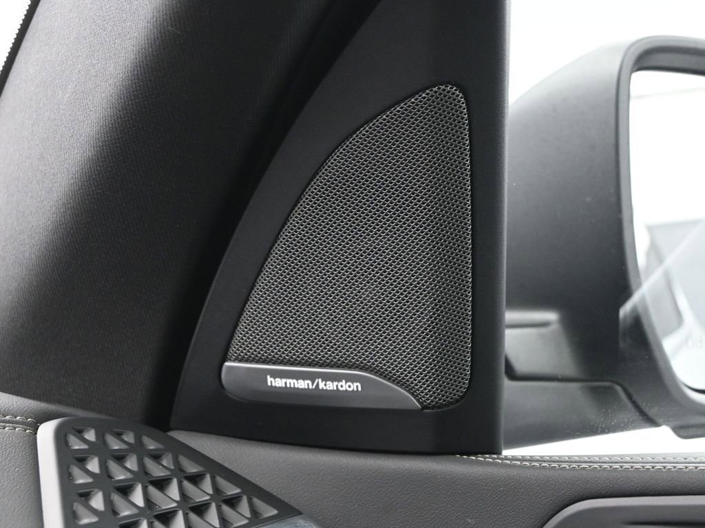 Used 2025 BMW X5 xDrive50e image 19