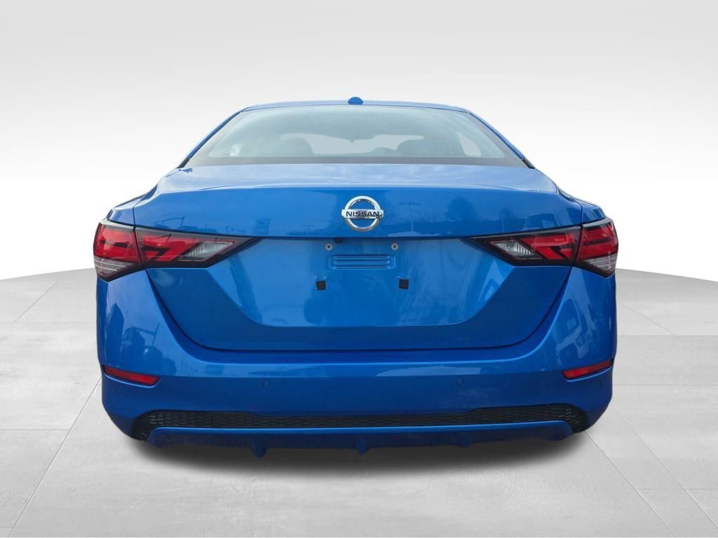 Used 2020 Nissan Sentra SV image 4