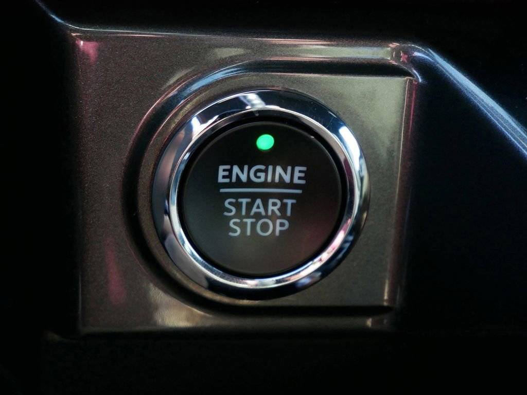 Certified 2022 Ford F150 XLT w/ Equipment Group 302A High image 23