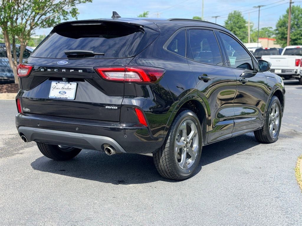 Certified 2023 Ford Escape ST-Line w/ Tech Pack #1 AWD/4WD image 9