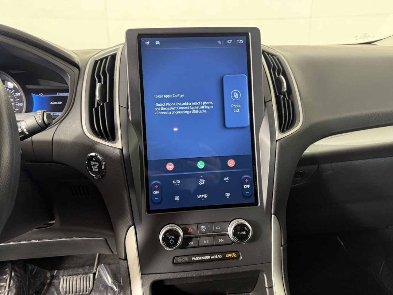 Certified 2024 Ford Edge SE w/ Black Appearance Package image 17