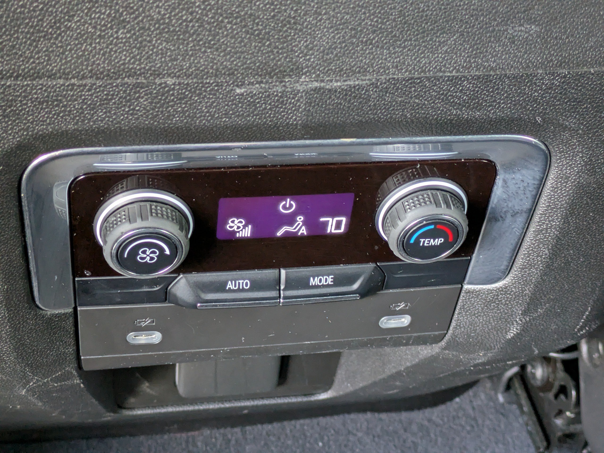 Used 2024 Chevrolet Tahoe LT RWD image 21