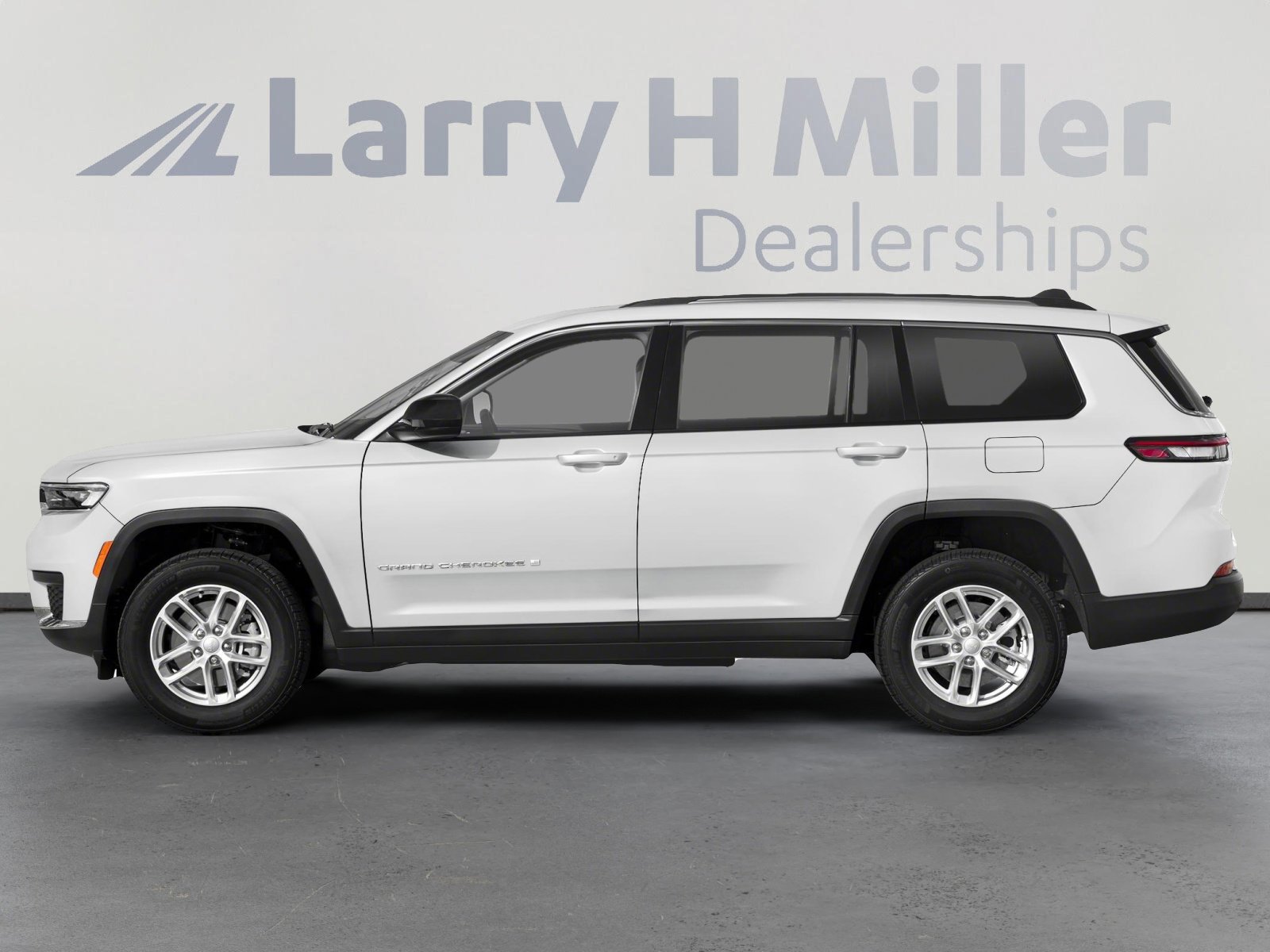 Used 2023 Jeep Grand Cherokee L Laredo w/ Luxury Tech Group I image 3