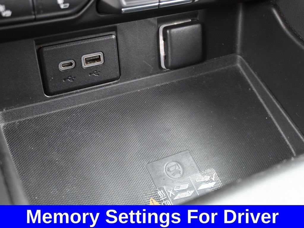 Used 2023 Chevrolet Suburban LT image 41