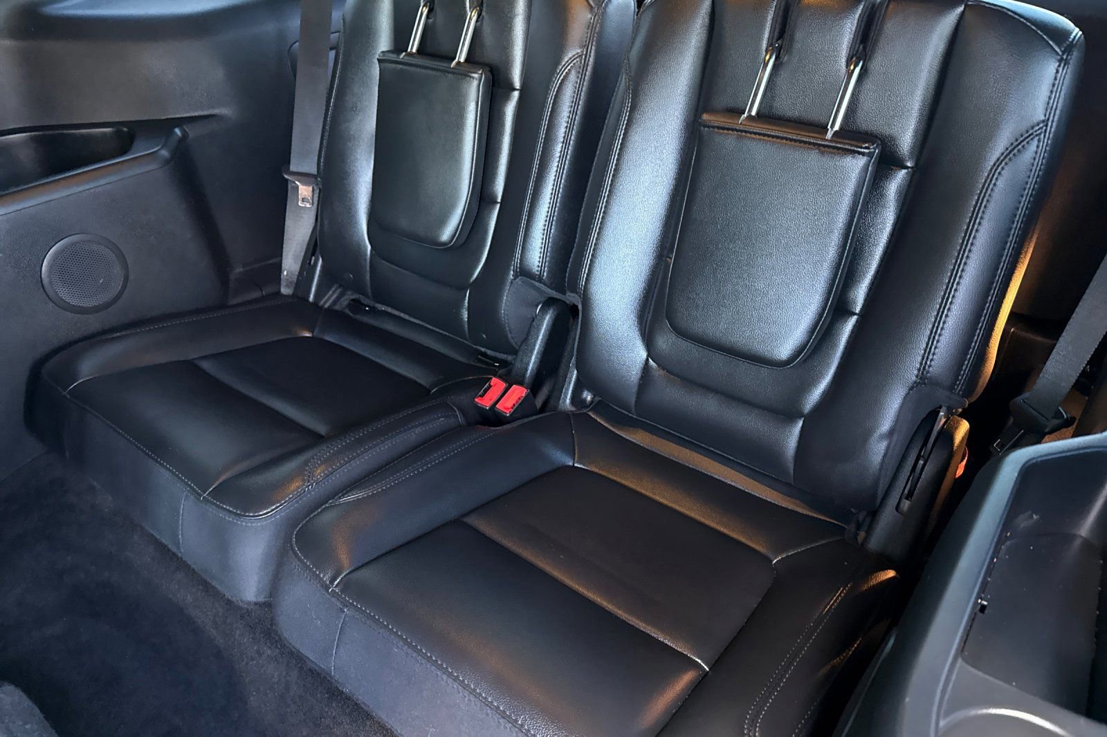 Certified 2017 Ford Explorer XLT w/ Equipment Group 202A image 16