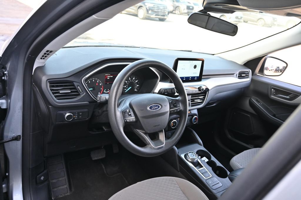 Certified 2022 Ford Escape SE image 17