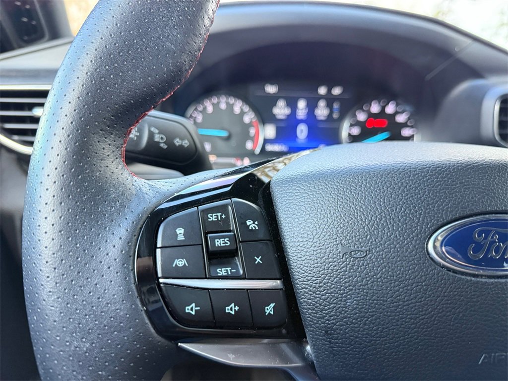 Certified 2023 Ford Explorer ST-Line w/ Class IV Trailer Tow Package image 16