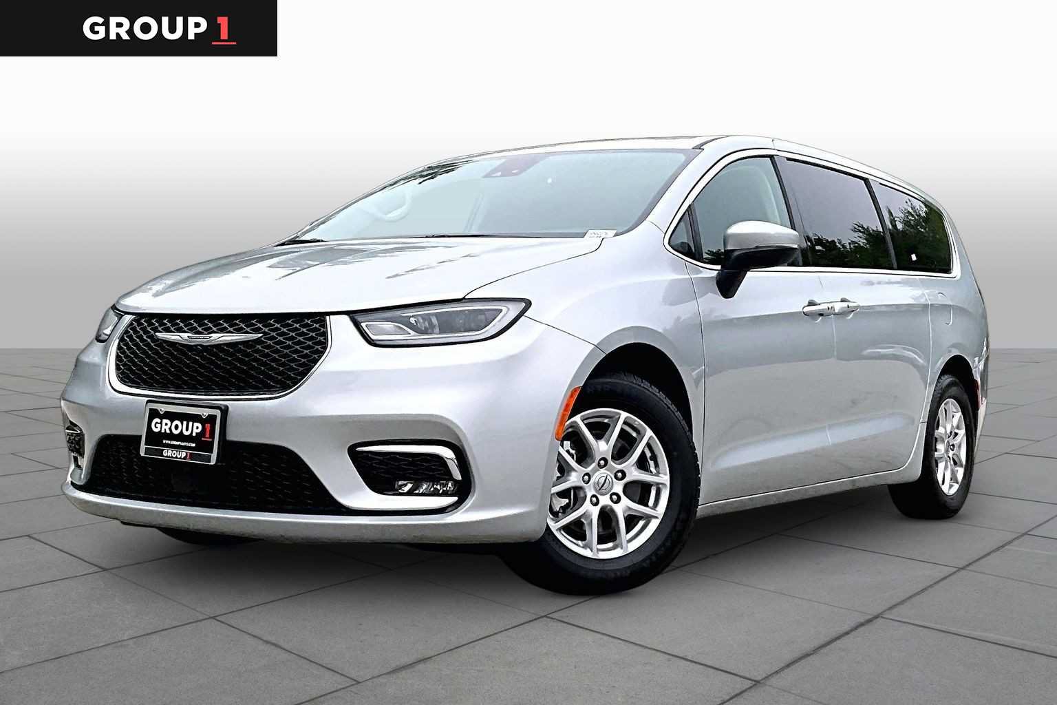 Used 2023 Chrysler Pacifica Touring-L
