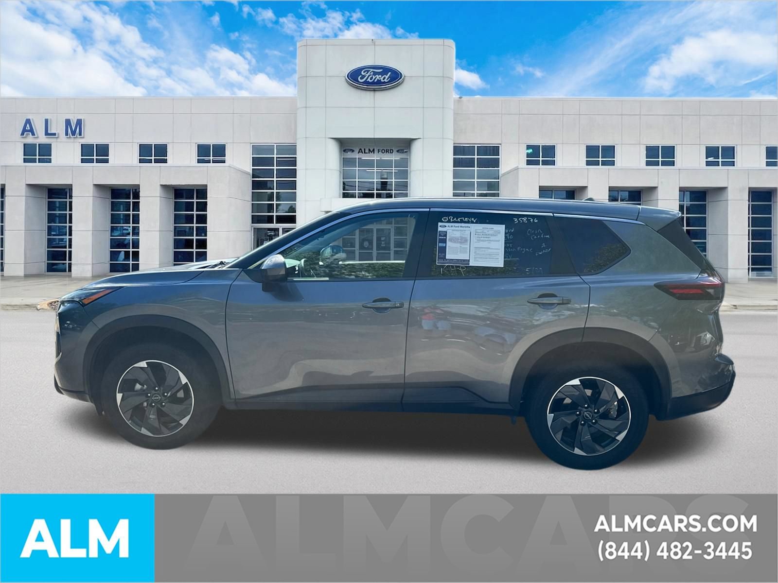 Used 2025 Nissan Rogue SV FWD image 9