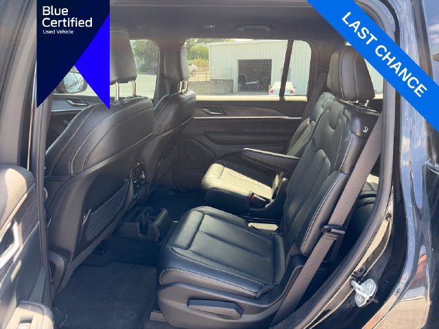 Used 2025 Jeep Grand Cherokee L Limited AWD/4WD image 23
