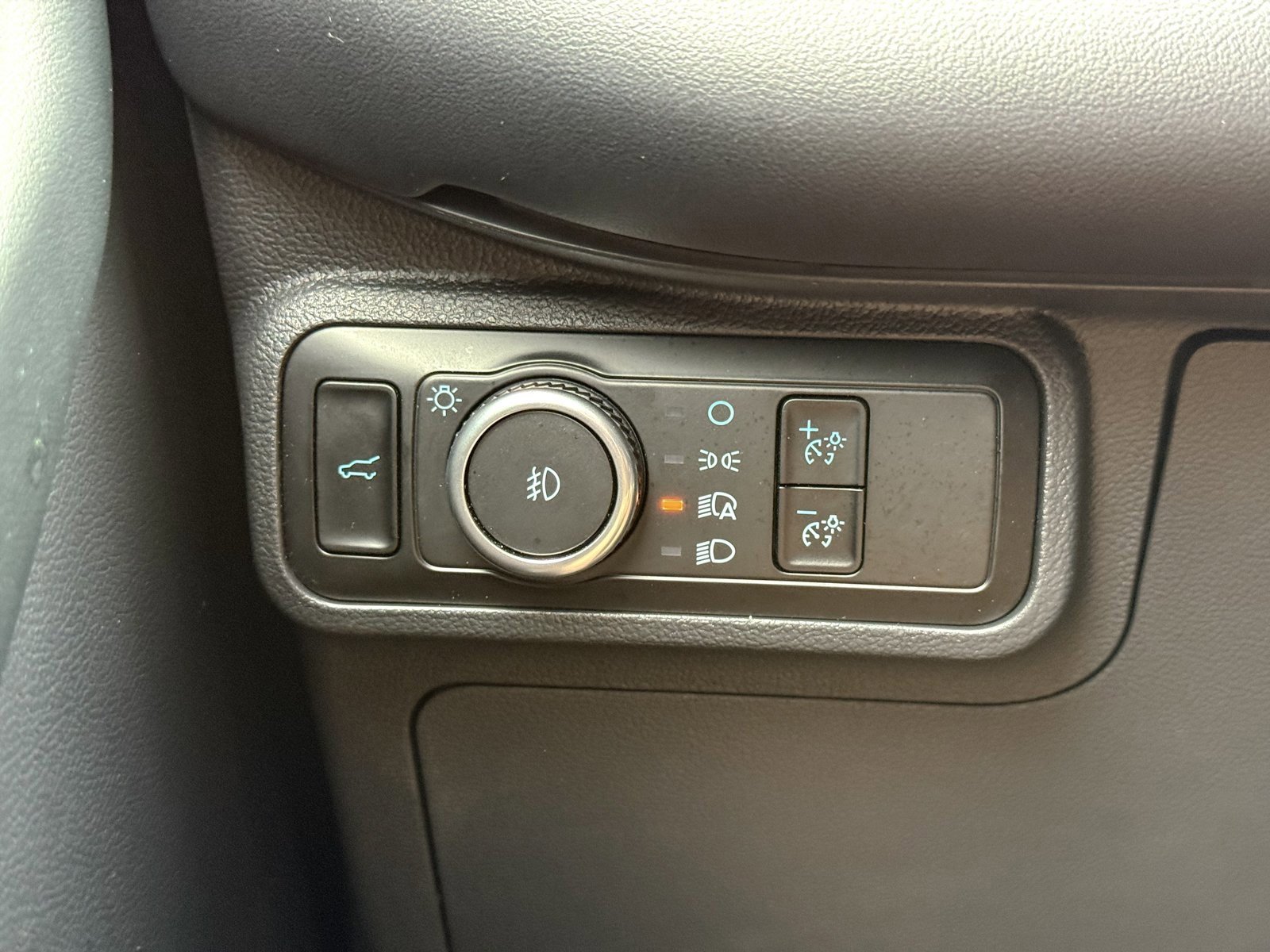 Certified 2025 Ford Explorer ST-Line w/ Premium Package image 36