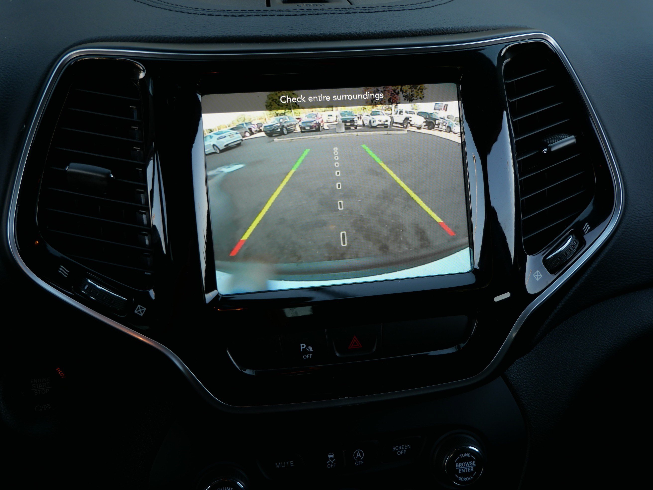 Used 2020 Jeep Cherokee Limited AWD/4WD image 30