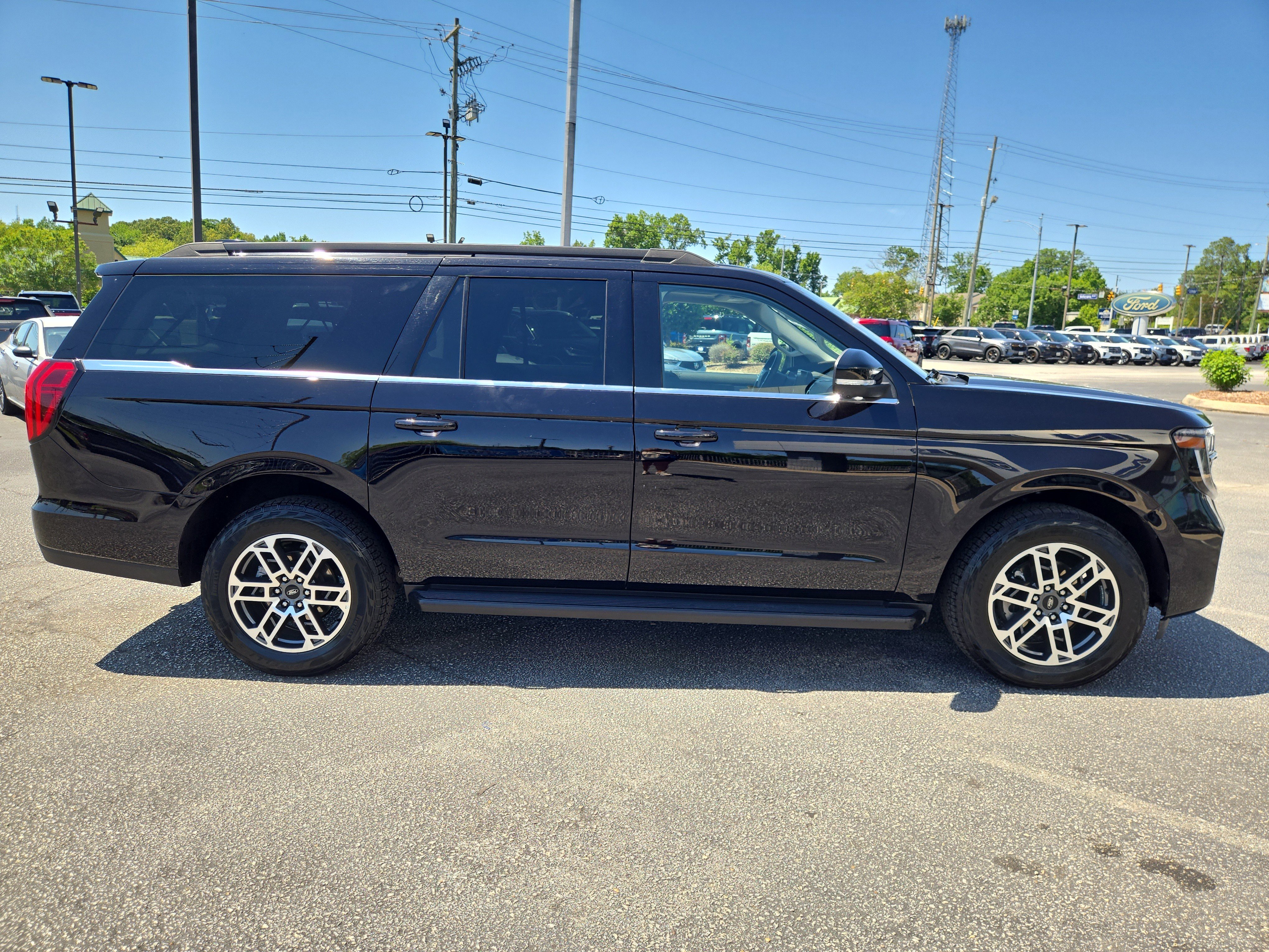 Certified 2025 Ford Expedition Max Active AWD/4WD image 6