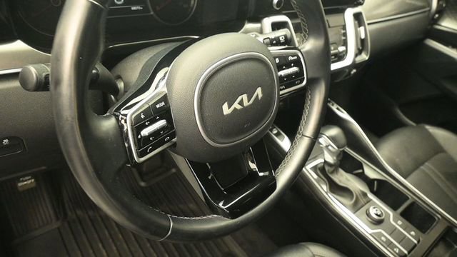 Used 2022 Kia Sorento S w/ Panoramic Sunroof Package FWD image 15