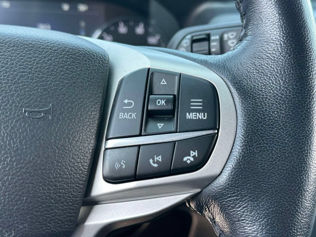 Certified 2022 Ford Explorer XLT w/ Equipment Group 202A AWD/4WD image 15